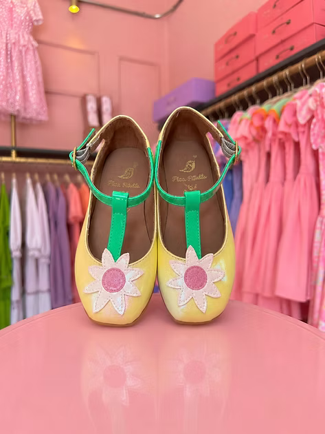 FLORI FLATS